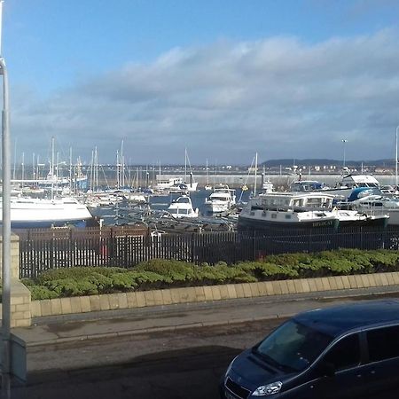 Marina View Lovely Upper 3 Bedroom Apartment Troon Exterior photo