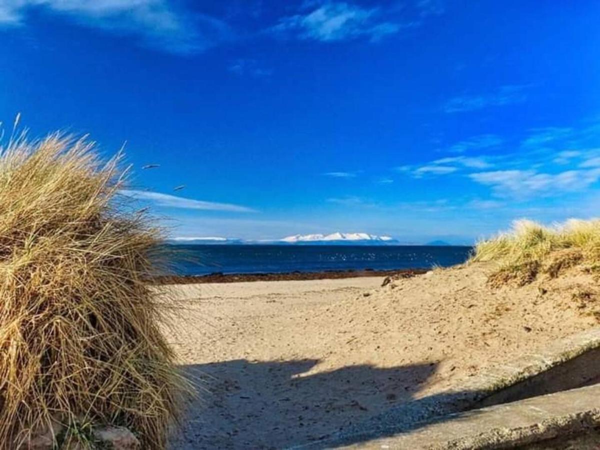 Marina View Lovely Upper 3 Bedroom Apartment Troon Exterior photo